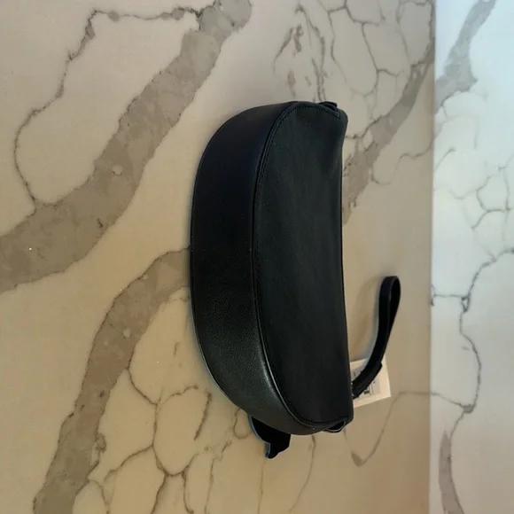 Draper James Floral Half-moon wristlet, nwt - Picture 4 of 5